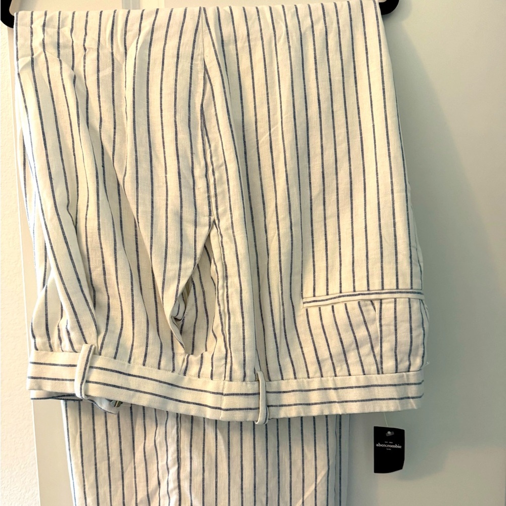 A&F Sloan Tailored Premium Linen Pant